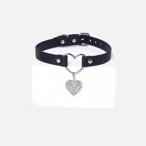 WILDCHOK Heart Pendant PU Collar, Leash Set with Hollow Heart Charm