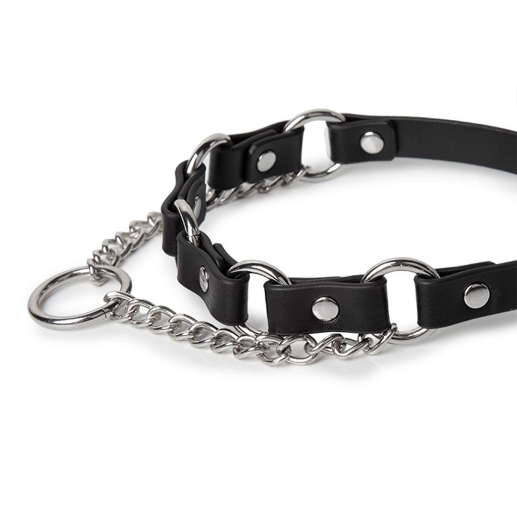 WILDCHOK Black PU Leather Choker | Multi O‑Ring Hardware with Front Chain Pendant