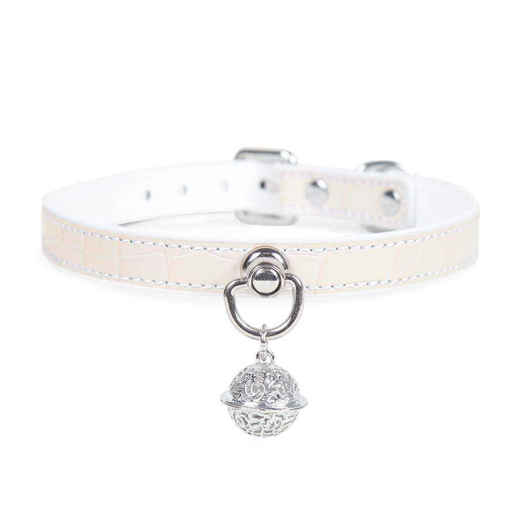 WILDCHOK White Croc‑Texture Genuine Cowhide Choker, Hollow‑Carved Silver Bell Charm