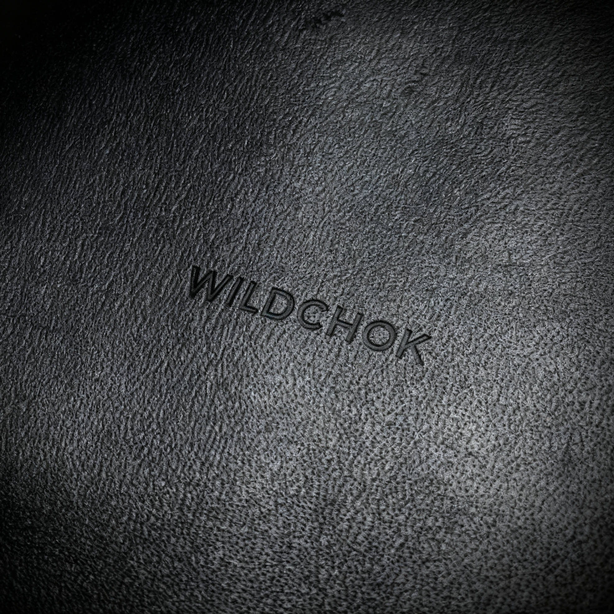 WILD CHOK Genuine Cowhide Leather Choker - Pink White Two-Tone Heart Pendant Metal Chain Edgy Daily Party Accessory