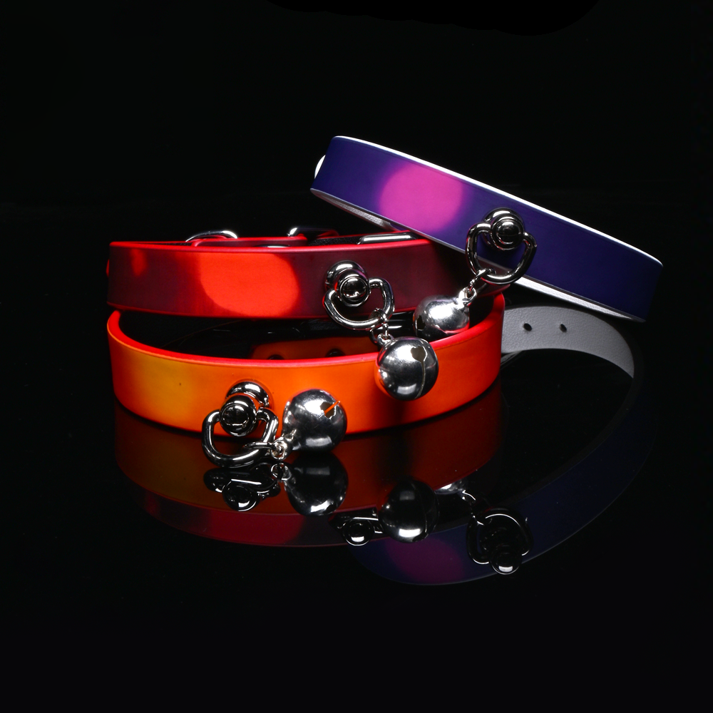WILDCHOK [Thermo Bell] Unisex Adjustable Heat-Sensitive Color-Changing PU Leather Choker with Bell Pendant