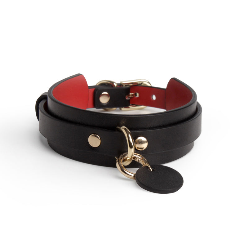 WILDCHOK Double‑Layer Genuine Cowhide Leather Choker | Contrast Inner Lining with Engravable Round Tag Pendant