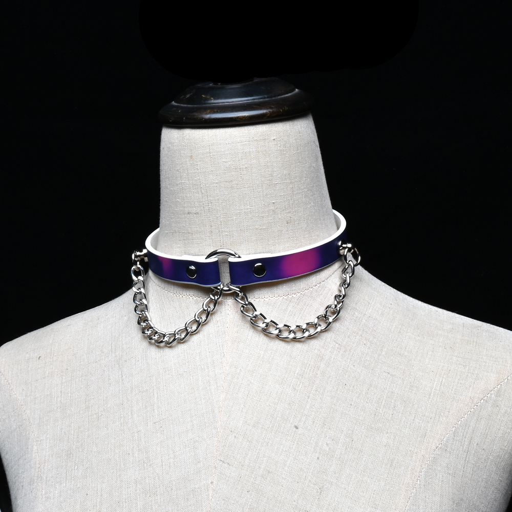 WILDCHOK Heat‑Reactive Color Changing PU Choker Necklace with Metal Chain Detail