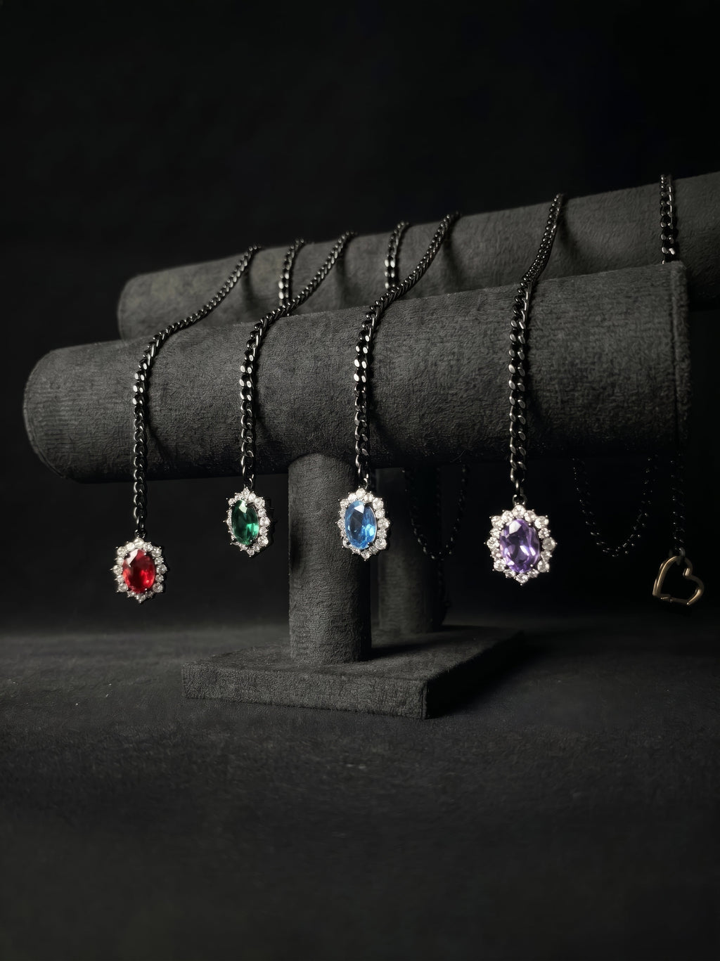 WILDCHOK - Gemstone Charm Slip Chain Choker