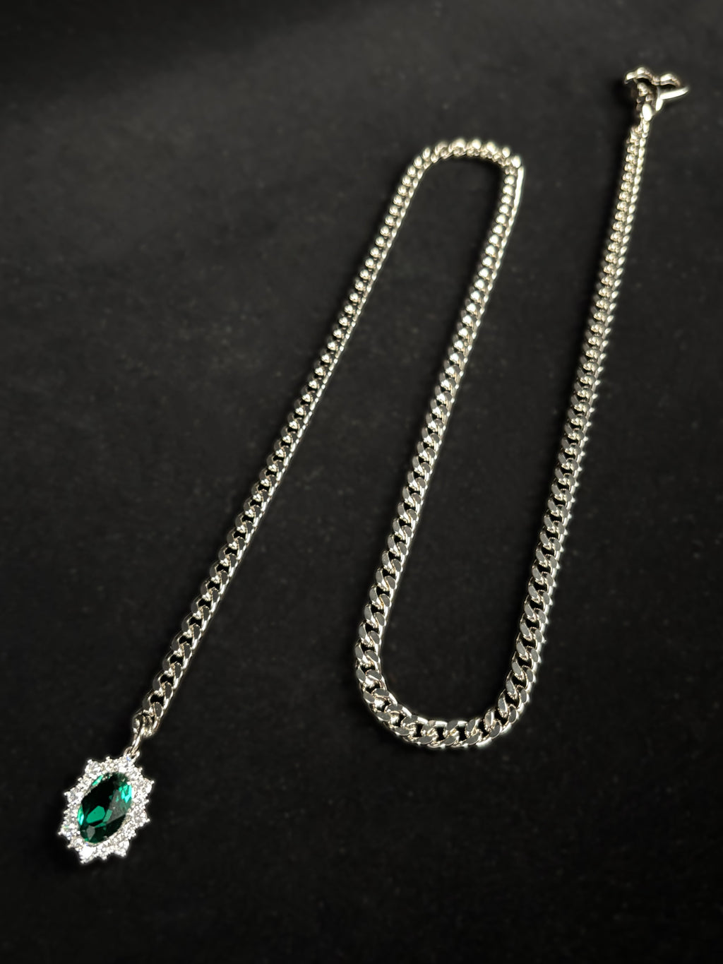 WILDCHOK - Gemstone Charm Slip Chain Choker