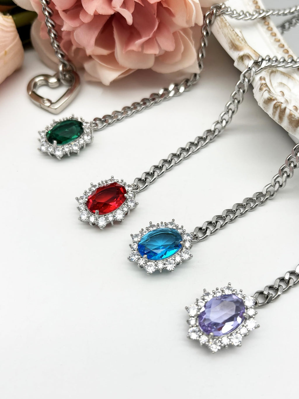 WILDCHOK - Gemstone Charm Loop Choker